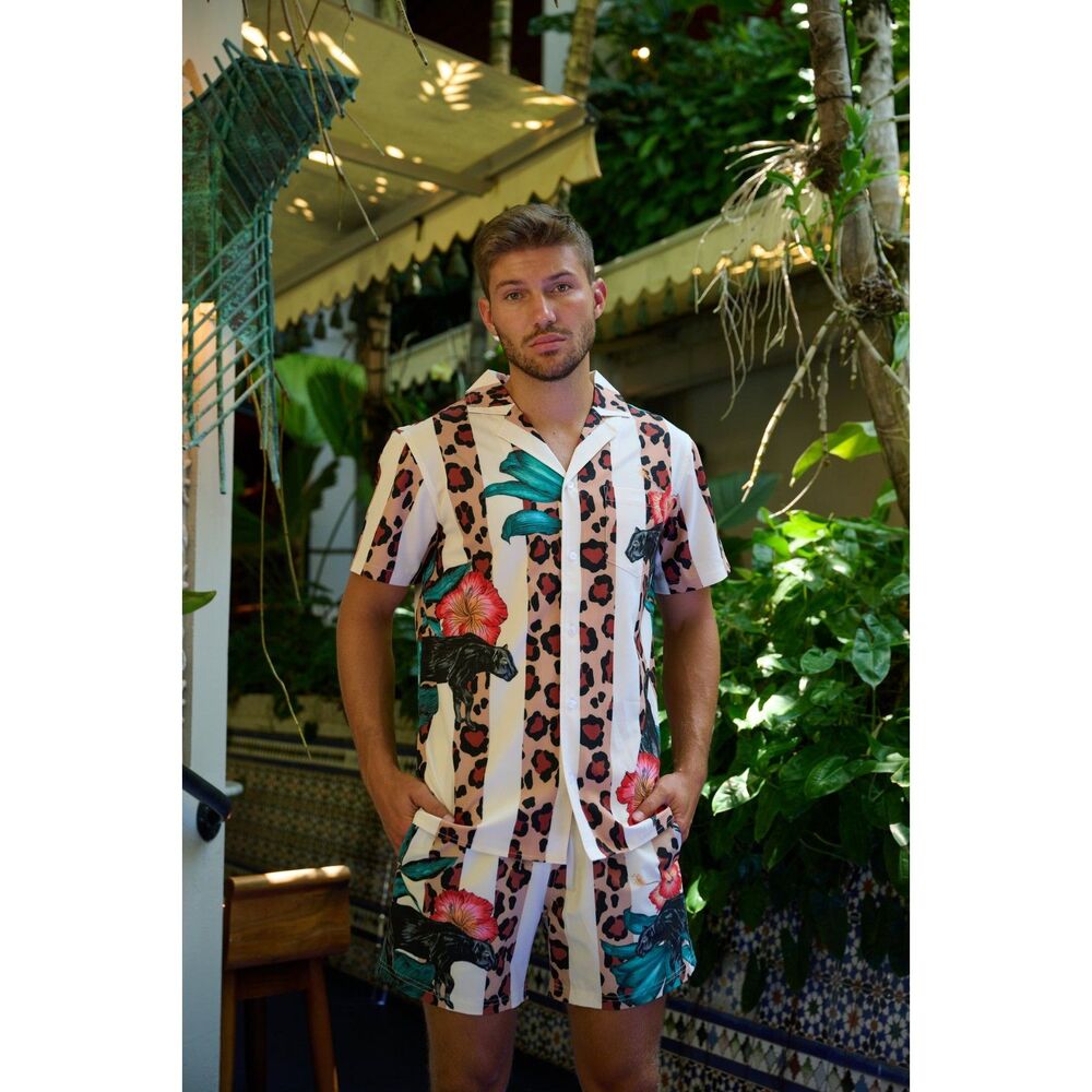 Mavrans Men's Small Short Sleeve Button Up Shirt Leopard Stripe Panther Hibiscus